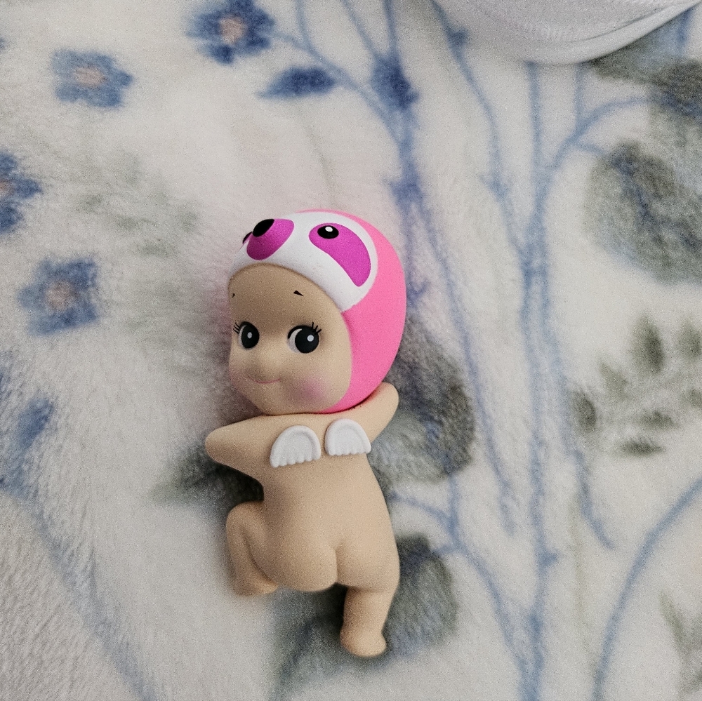 Sonny Angel Sloth Looking Back Series Hipper